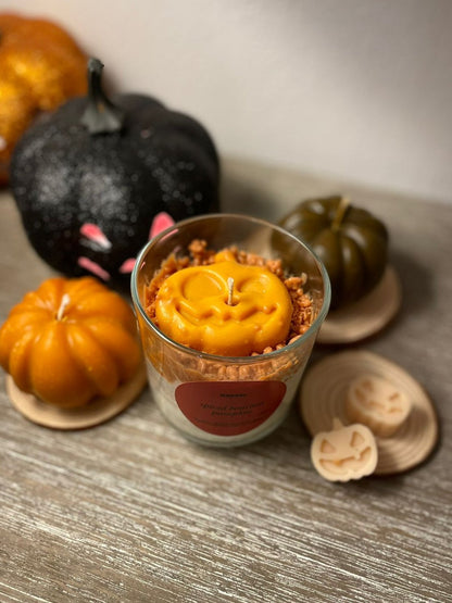 Spiced bourbon pumpkin face candle